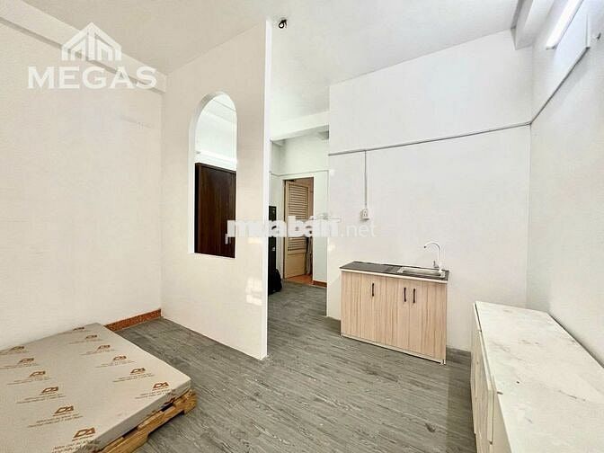 STUDIO SIÊU XINH NGAY THÁP ĐỒNG HỒ ĐAKAO - 25M2 - BAN CÔNG - FULL NT