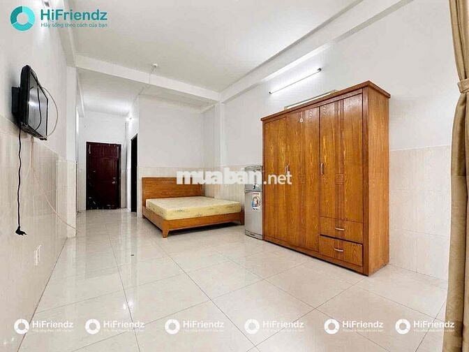 STUDIO BAN CÔNG THANG MÁY GIÁ SINH VIÊN CỘNG HOÀ