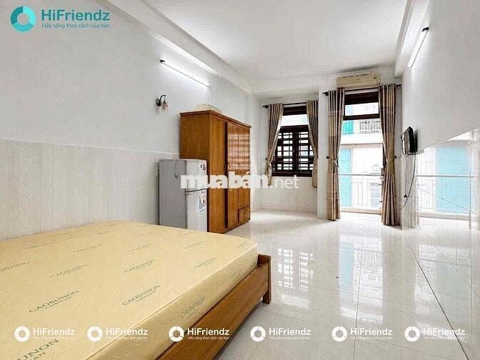 STUDIO BAN CÔNG THANG MÁY GIÁ SINH VIÊN CỘNG HOÀ