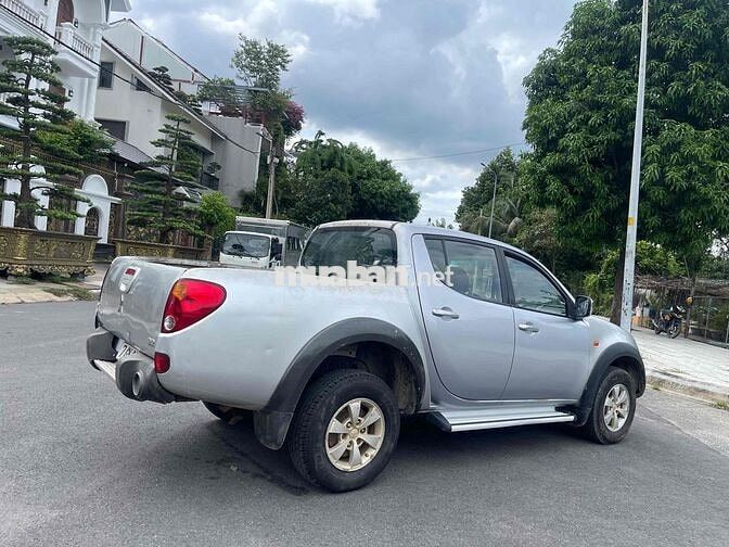 Mitsubishi Triton 2009 Số sàn Bạc