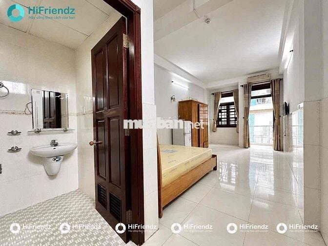 STUDIO BAN CÔNG THANG MÁY GIÁ SINH VIÊN CỘNG HOÀ