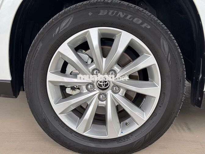 Toyota Innova Cross 2.0V 2025