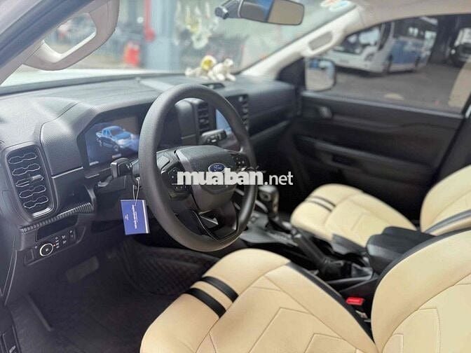Ford Ranger XLS AT 2025 Đi Lướt Bán Chính Hãng