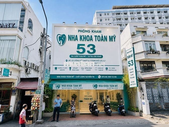 KHU PHỐ TÂY - LƯƠNG HỮU KHÁNH QUẬN 1 - 9X17 - 3 TẦNG - GIÁ: 80 TRIỆU
