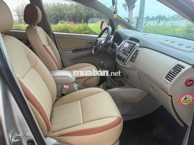 Toyota Innova 2015 Số sàn Bạc