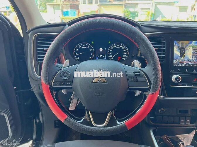 Mitsubishi Outlander CVT 2.0 2023 Đen
