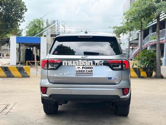 Ford Everest Titanium 4x4 2023 Bạc 35.000km