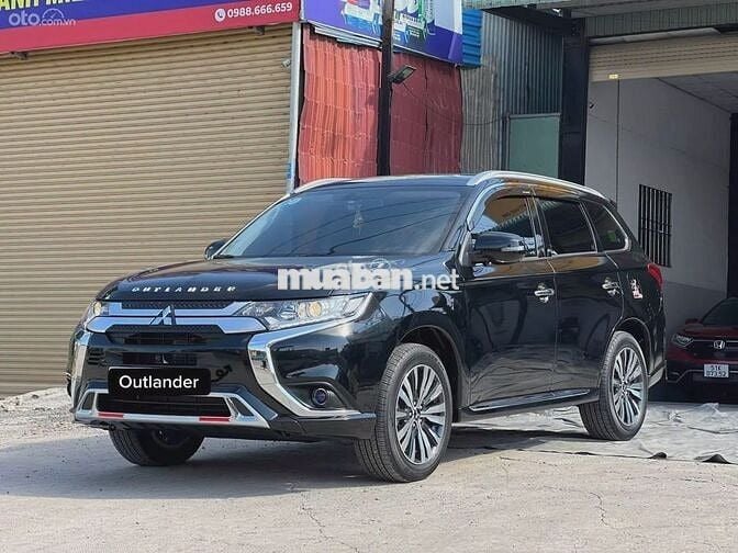 Mitsubishi Outlander CVT 2.0 2023 Đen
