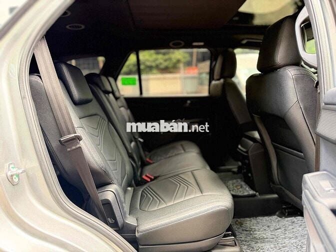 Ford Everest Titanium 4x4 2023 Bạc 35.000km