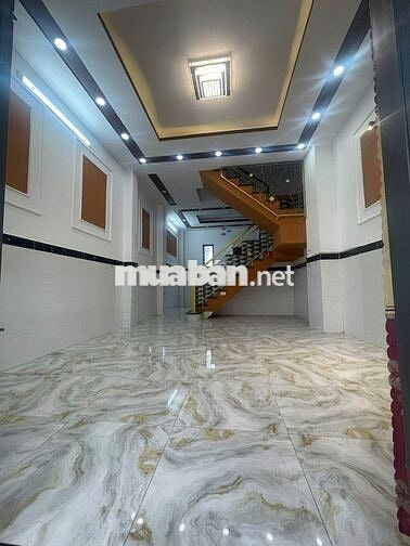 NHÀ 3 TẨNG SỔ RIÊNG, HỖ TRỢ BANK , 2TY590 NGAY LONG HẬU HẺM Ô TÔ