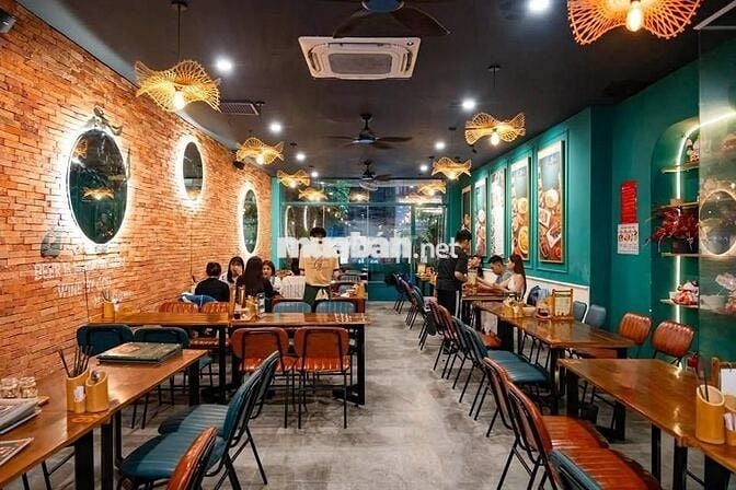 Sang nhà hàng số 12 Cao Thắng, Q3. Dt: 5x20m, Kc: trệt 1 lầu