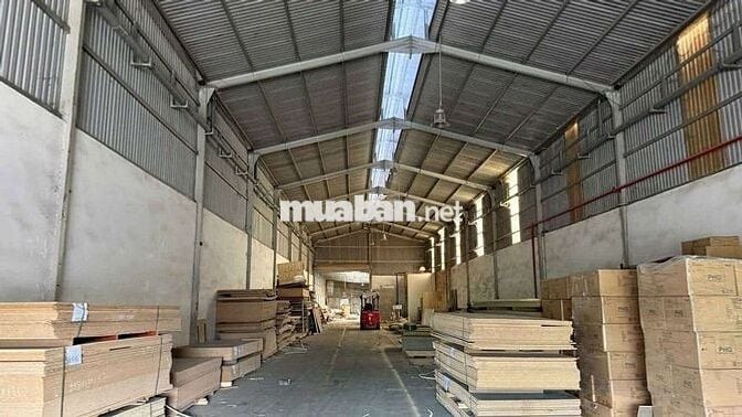 Xưởng Tân Hiệp đất 5000m xưởng 700 có hoàn công 55 triệu/tháng
