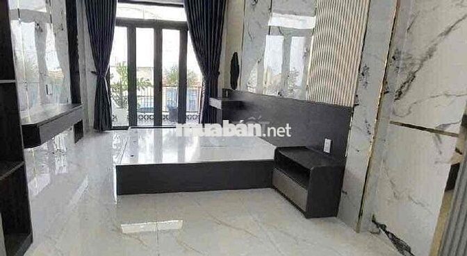 Mặt Tiền khu họ Lê & Phú Thọ Hoà, 3 Tấm, 5 x 18m, 4 Phòng Ngủ, 4 wc