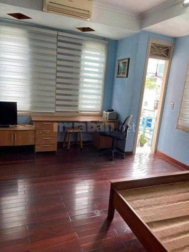 Cho thuê nhà ngõ 97 Văn Cao, Ba Đình, Hà Nội, ô tô vào nhà 