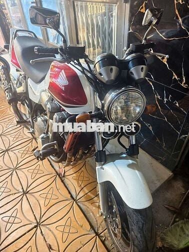 Honda CB1300 1300cc Trắng đỏ Xe thể thao