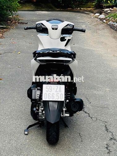 Honda SH 125i Sporty 2023 Trắng đen spoty