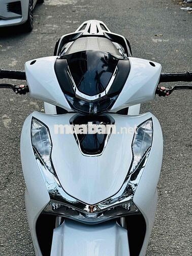 Honda SH 125i Sporty 2023 Trắng đen spoty