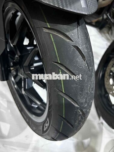 Aprilia SR GT 200
