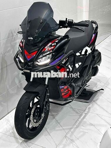Aprilia SR GT 200