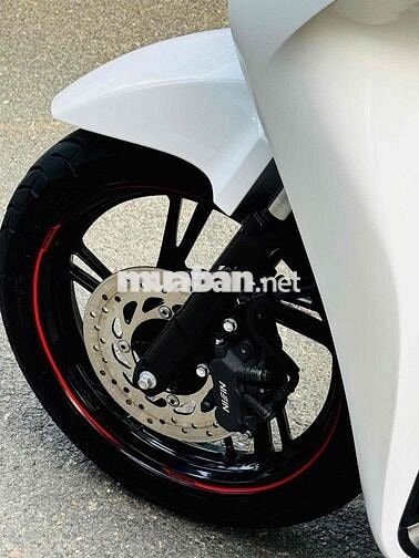 Honda SH 125i Sporty 2023 Trắng đen spoty