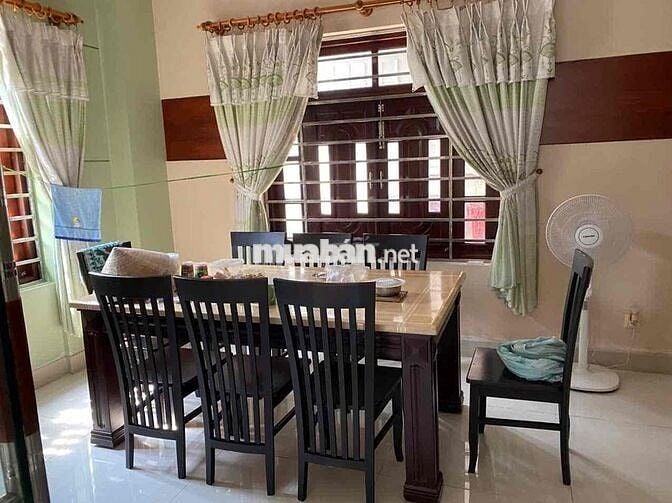 BIỆT THỰ ĐỐI DIỆN CÔNG VIÊN 200m2 FUll NỘI THẤT