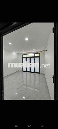 NHÀ GỐC MT KD ĐƯỜNG 1 khu Tên Lửa 6x20,3 Lầu Trống Suốt