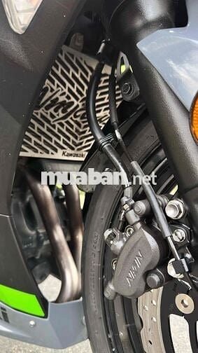 Kawasaki Z400 ABS 18.000 km Đen, xanh lá