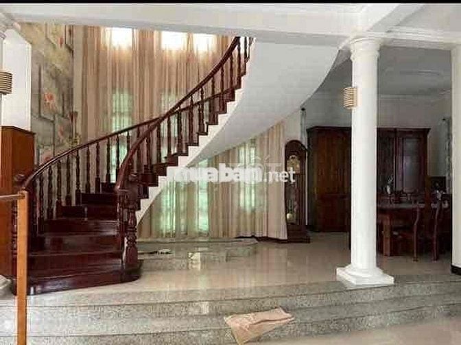 🆘CHO THUÊ NHÀ TO — BIỆT THỰ SÂN VƯỜN KHU VIP CMT8, Phường Tân Sơn Nhấ