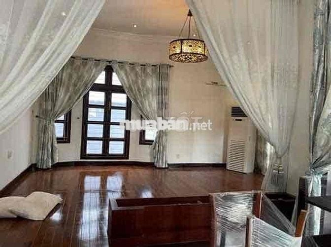🆘CHO THUÊ NHÀ TO — BIỆT THỰ SÂN VƯỜN KHU VIP CMT8, Phường Tân Sơn Nhấ