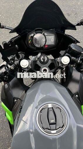 Kawasaki Z400 ABS 18.000 km Đen, xanh lá