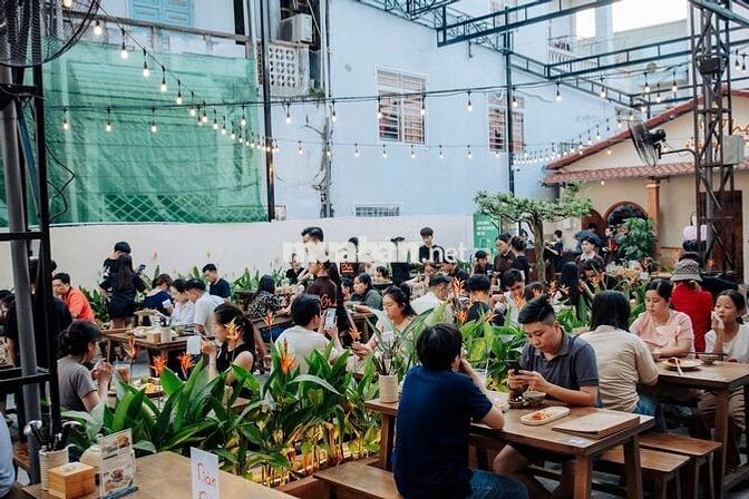 SANG QUÁN ĂN  O THÁI LÝ THÁI TỔ