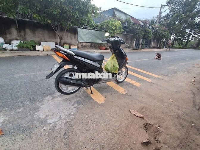 Honda Click đời 2011 máy rin êm có giao lưu xe