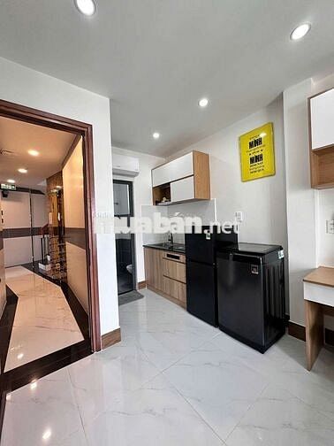 Căn hộ ban công ,máy giặt riêng