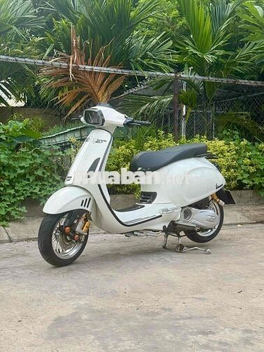 Vespa Sprint 150 ABS Trắng full option 9 chủ