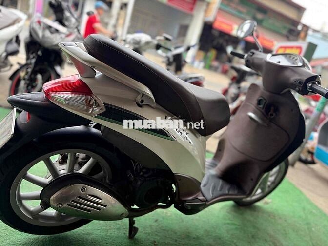 Liberty 3V i.e. 2013 Trắng bstp đẹp zin êm