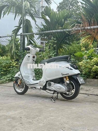 Vespa Sprint 150 ABS Trắng full option 9 chủ