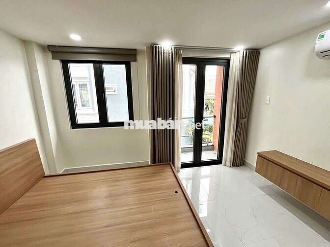 Căn hộ ban công ,máy giặt riêng