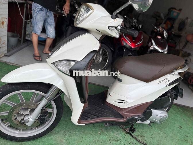 Liberty 3V i.e. 2013 Trắng bstp đẹp zin êm
