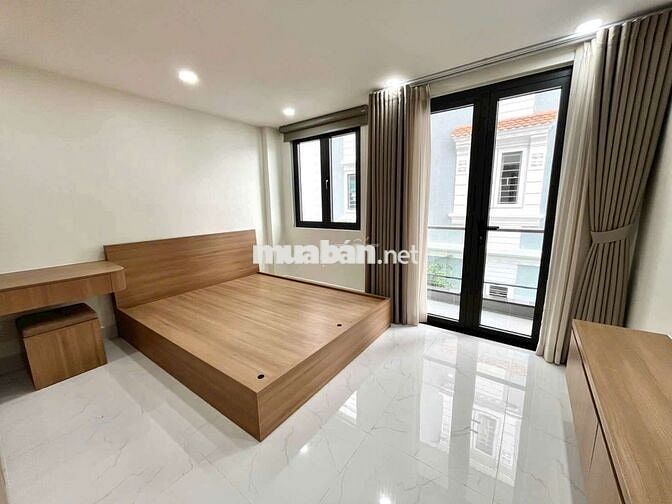 Căn hộ ban công ,máy giặt riêng
