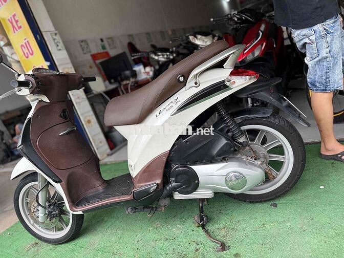 Liberty 3V i.e. 2013 Trắng bstp đẹp zin êm