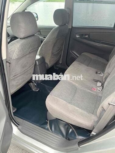 Toyota Innova E 2013 leng keng