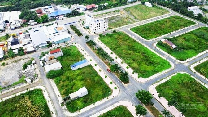 Bán lô đất mặt tiền QL50 ( mở rộng 40m)