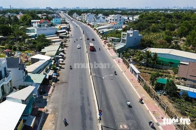 Bán lô đất mặt tiền QL50 ( mở rộng 40m)