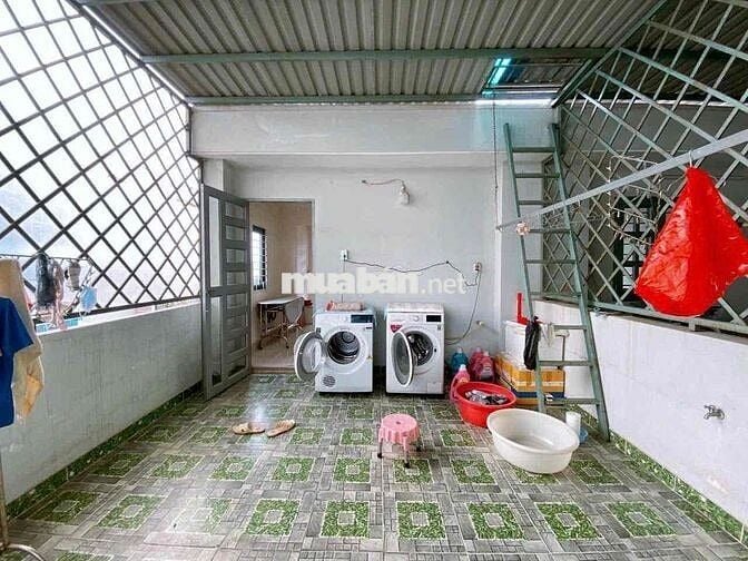 BÁN NHÀ 2 MT, TIỆN KD DÒNG TIỀN
