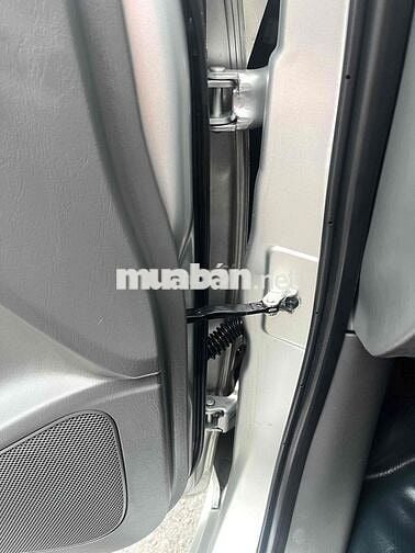 Toyota Innova E 2013 leng keng