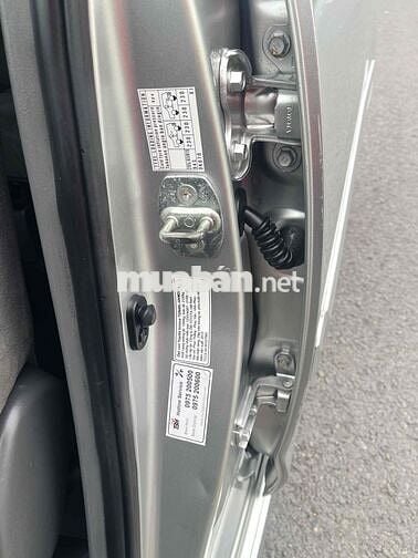Toyota Innova E 2013 leng keng