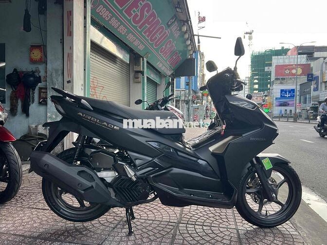 Honda Air Blade Đặc biệt Đen nhám 40000 km