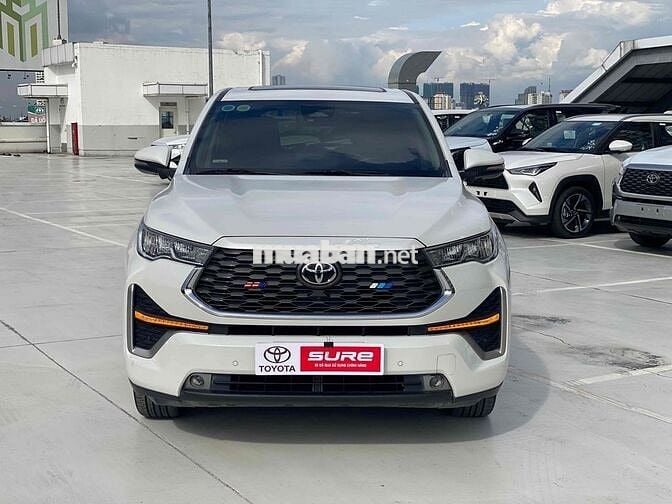 Toyota Innova Cross Hybrid 2023 Trắng - 50.000 km