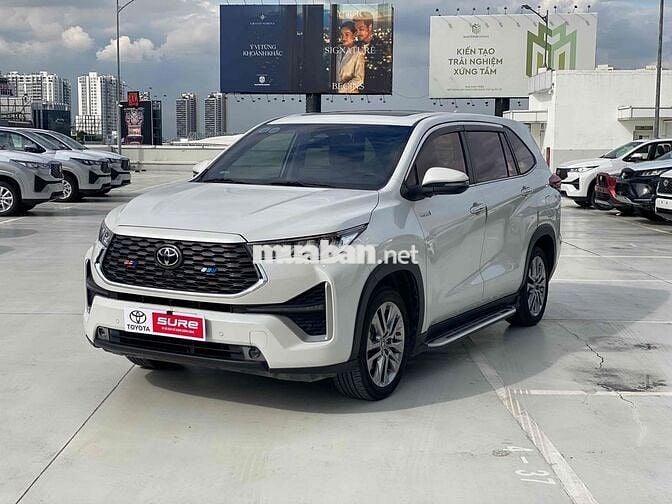 Toyota Innova Cross Hybrid 2023 Trắng - 50.000 km