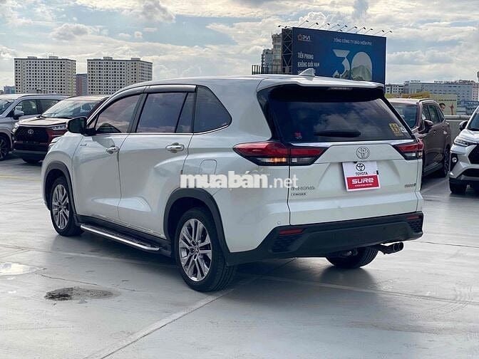 Toyota Innova Cross Hybrid 2023 Trắng - 50.000 km